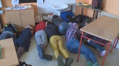 VIDEO: Školy s žáky trénují, co dělat v případě útoku teroristů