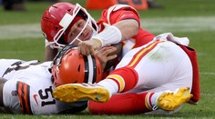 Obhájcům Super Bowlu zatrnulo! Mahomes po zranění nemohl ani vstát