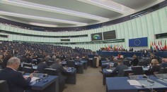 Nové klimatické cíle a podpora Ukrajiny. Europoslance čeká důležité zasedání