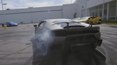 Manželé k pohledání - driftují s Lamborghini Huracán jako Ken Block