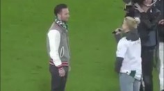 Supertrapas: Požádala přítele o ruku, jeho reakce vás rozesměje