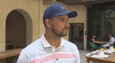 O trejdu se dozvěděl na golfu. Vzbudili mě v půl páté, směje se Mrázek