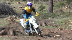 Motorkáři ničí chráněnou rezervaci. Ochránci mají způsob, jak je zastavit