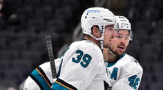 Hertl měl proti LA nabito. Ani jeho dvě gólové trefy ale debakl neodvrátily