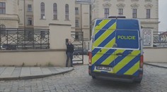 Primář podezřelý z vraždy jde do vazby. Za brutální čin mu hrozí výjimečný trest