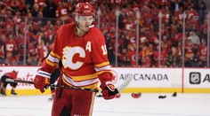 Hvězdný Tkachuk odmítá podepsat smlouvu s Calgary. Dočká se výměny?