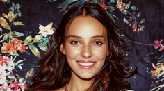 Charlotte Gottová ukázala další fotky. Nádherná žena, žasnou fanoušci