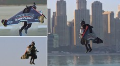 Díky motorovým křídlům poletoval muž nad Dubají jako pták
