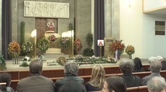 Pohřeb zavražděného učitele: Rodina i studenti mu dali sbohem ve Strašnicích