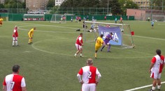 Bez běhu a bez hlaviček. Praha hostila mezinárodní turnaj ve fotbale s nevšedními pravidly