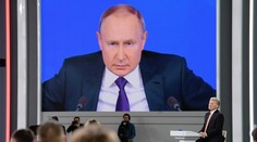Své zlato a devizové rezervy uchráníme, vzkazuje Putinův mluvčí