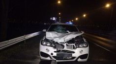 TRAGICKÁ NEHODA: BMW smetlo na výpadovce z Prahy chodce