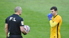Přijde trest? Sudí ze zápasu Pardubic proti Spartě mají neplánované volno