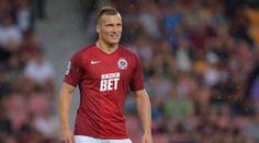 Zraněný obránce Sparty je po operaci kolene, proběhla bez komplikací