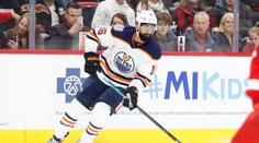 Zkrat v NHL! Khaira brutálně složil soupeře krosčekem do hlavy