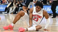 Bolestivé zranění hvězdy NBA. Basket nikoho nezajímá víc, řekl trenér