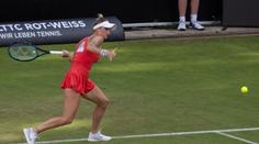 Další špatné zprávy před Wimbledonem. Vondroušová po pádu vzdala zápas