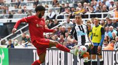 Dúbravka deptal střelce Liverpoolu, ti přesto vyhráli. City se vrátilo do čela