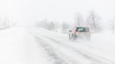 V Česku udeří chumelenice a silný vítr. Meteorologové vydali hned tři výstrahy