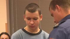 Napadl matku nožem. "Chci se o něj dál starat," prosila žena soud