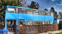 LUXUSNÍ PŘESTAVBA: Autobus předělali na super bydlení!