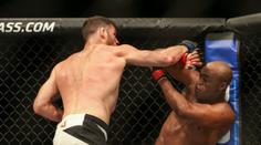 Dlouho jsem bojoval skoro slepý, šokoval šampion UFC a vyndal umělé oko
