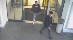 Muži se vydávali za hluchoněmé a vybírali peníze. Hledá je policie