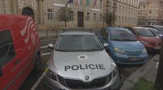 Zásah policie na krajském úřadě. Kvůli azbestu v Milovicích prohledávají kanceláře