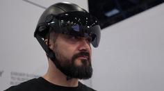 Začal veletrh CES 2025. Představí helmu s navigací nebo aplikátor rtěnky