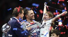 Superbowl opět patří Bradymu a Patriots. Vyhráli ho pošesté!
