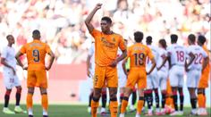 Barcelonu po titulu vykradl Villarreal. Real proti devíti zvítězil