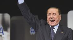 Berlusconi proslul svým vystupováním i skandály. Přátelil se i s Putinem