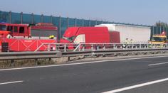 Tragická nehoda uzavřela Pražský okruh. Jeden člověk zemřel