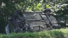 Na Plzeňsku smetl vlak osobák, u Přerova boural náklaďák a dodávka