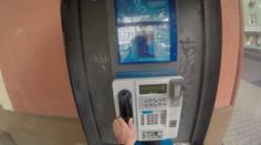 Telefonní budky se přežily, do konce roku jich tisíce půjdou do šrotu