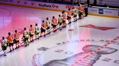 Hokejová NHL je konečně zpátky! Vyhráli Flyers, Maple Leafs a Oilers