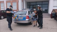 Na Pardubicku chytili cizince s kožní nemocí. "Jsem z Afghánistánu!" tvrdí