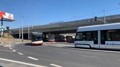 Prahu postihl obří výpadek proudu. Zasáhl nemocnice, zastavil tramvaje a metro