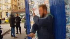 Muž tvrdil, že má vojenský výcvik, a napadl policistu! Hořce litoval