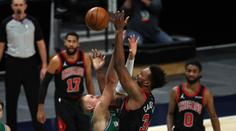 Bulls prolomili sérii porážek. I bez Satyho překonali Dallas o 16 bodů