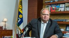 Hejtman Novák: Proti prodeji nemocnic a za horníky z OKD