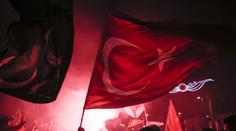 Od zmařeného puče v Turecku uběhl rok, Erdogan slíbil zúčtování