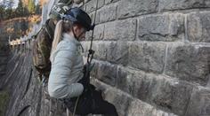 Mladá moderátorka se připojila k vojákům v extrémní výzvě. Bohužel netušila, co ji čeká