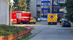 Ve škole v Plzni unikla neznámá látka. Přiotrávilo se 28 dívek