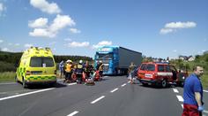 Tragédie na silnicích! Při dvou hromadných nehodách zemřeli tři lidé