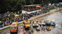 Na Posedlí Dakarem Open Air se sjeli elitní čeští závodníci. Dorazily davy