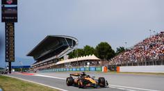 Mclareny vládly i v kvalifikaci. Pole position si vyjel Oscar Piastri