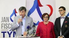 Občas mě zlobí! Zapomíná, kam dal své věci, směje se Dana Fischerová