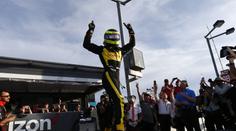 Bourdais se nese na vítězné vlně, ve Phoenixu vyhrál kvalifikaci