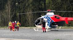 Cyklisté se srazili, další spadli z kola. Záchranáři jich ošetřili desítky
